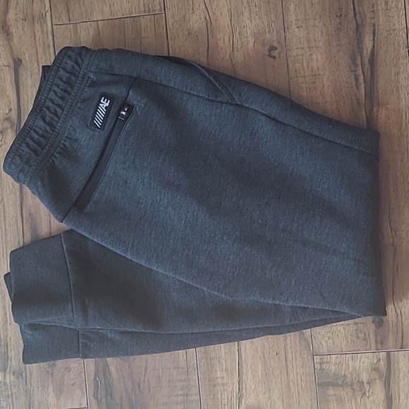 American Eagle Jogger Sweatpants - Picture 1 of 5
